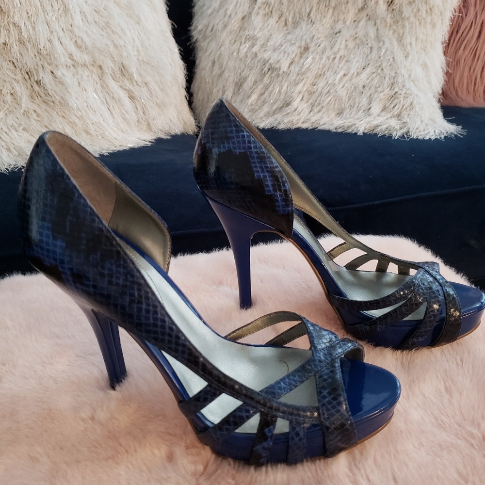 Guess heels